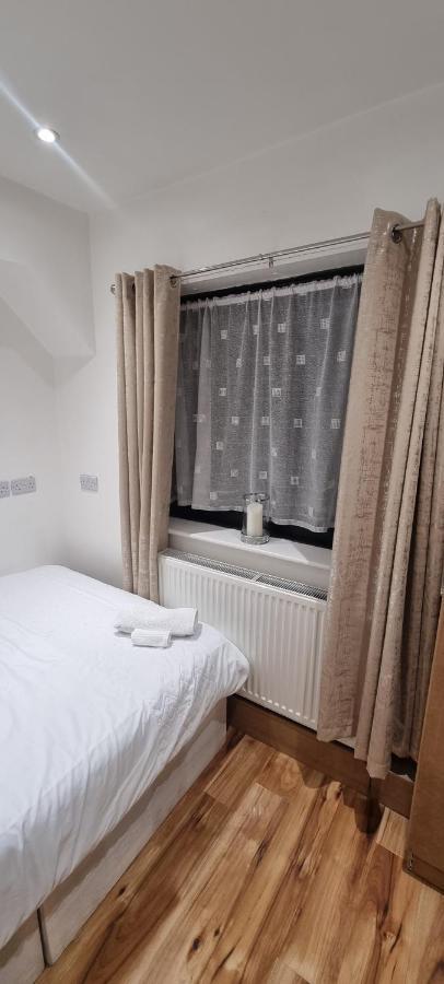 Beautiful Rooms With Free On Street Parking In Sydenham London Exterior photo