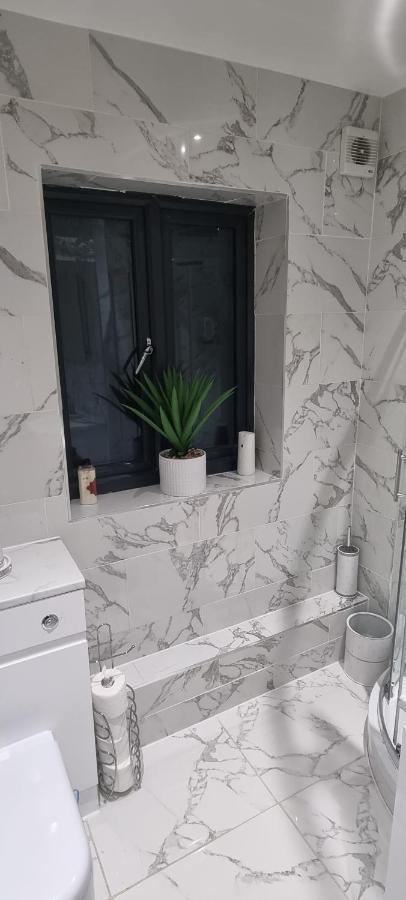 Beautiful Rooms With Free On Street Parking In Sydenham London Exterior photo